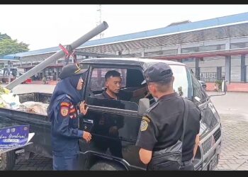 Razia Kendaraan Angkutan Barang, Petugas Peringatkan Truk Odol