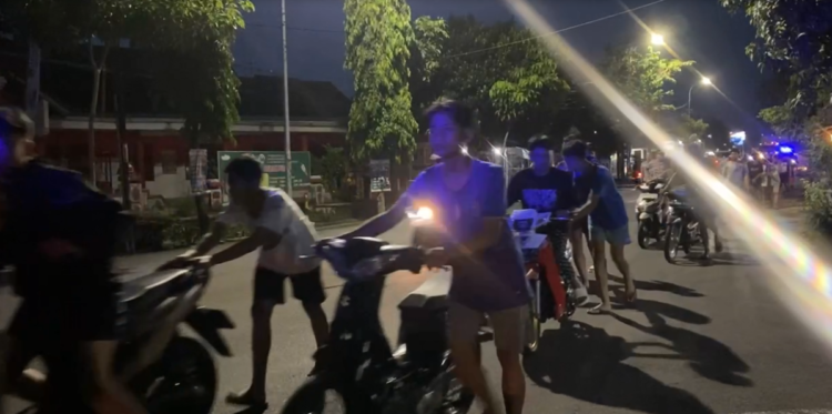 Gelar Razia Balap Liar di Gedog, Polisi Amankan Puluhan Motor dan Paksa Remaja Dorong Kendaraan Sejauh 2 KM