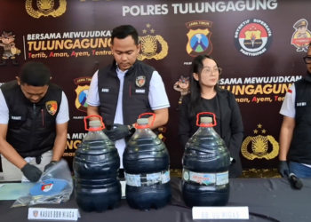 Modus ‘Ngetap’ Dini Hari Pakai Dua Barcode, Pengusaha Pom Mini di Tulungagung Diciduk Polisi
