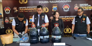 Modus ‘Ngetap’ Dini Hari Pakai Dua Barcode, Pengusaha Pom Mini di Tulungagung Diciduk Polisi