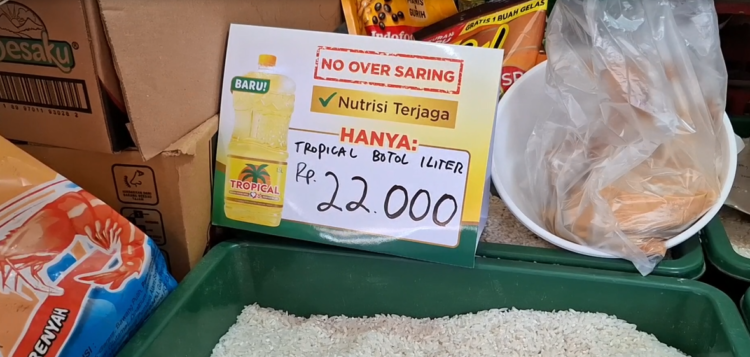 Harga Minyak Goreng di Kediri Meroket, Omzet Pedagang Pasar Setono Betek Anjlok 30 Persen