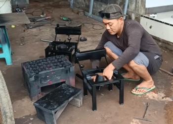 Solusi Cerdas saat Elpiji Langka: Pemuda Blitar Ciptakan Kompor Oli Bekas, Nyala Api Biru Tahan 7 Jam