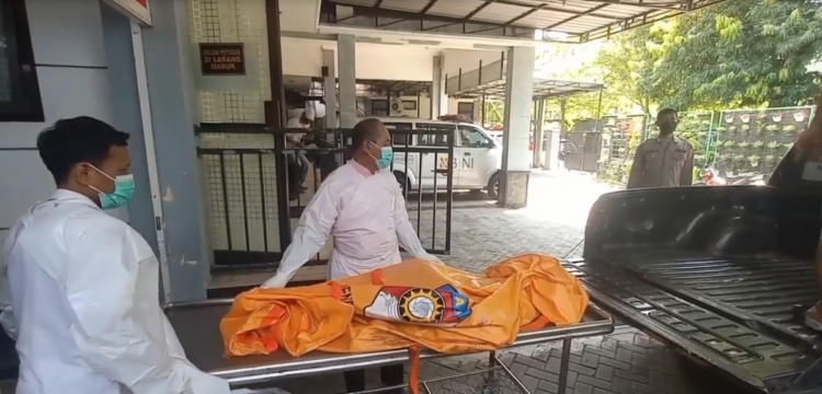 Misteri Mayat di Ladang Jagung Wonosalam: Hasil Otopsi Temukan Dua Luka Tusuk, Identitas Mengarah ke Warga Mojokerto