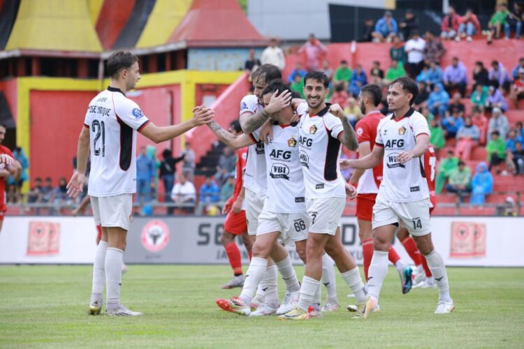 Bekap Tuan Rumah Semen Padang 3-0, Persik Kediri Pastikan Bertahan di Super League