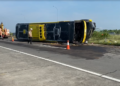 Sopir Diduga Mengantuk, Bus Sudiro Tunggal Jaya Terguling di Tol Jomo, 10 Penumpang Masuk RS