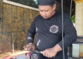 Jelang Idul Adha, Jasa Asah Pisau Sembelih di Jombang Kebanjiran Order hingga Naik 200 Persen