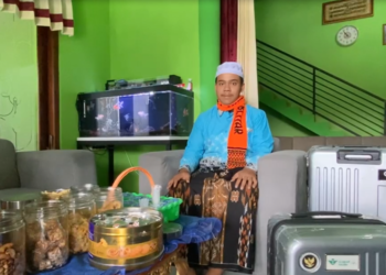 Gantikan Kursi Almarhum Ayah, Remaja 18 Tahun di Blitar Jadi Haji Termuda, Kesehariannya Tetap Tekun Ngarit