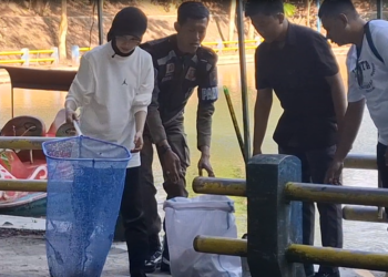 Wujudkan Kediri yang Asri, Walikota Vinanda Prameswati Pimpin Aksi Bersih-Bersih Massal di Sumber Jiput