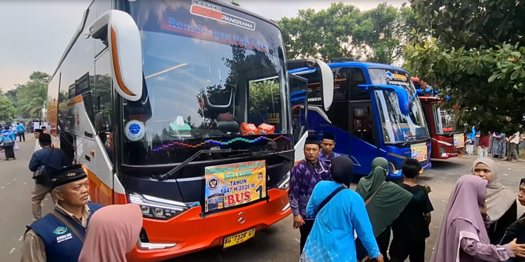 Batal di Menit Akhir Karena Sakit, 280 Jamaah Haji Kota Kediri Resmi Bertolak ke Tanah Suci