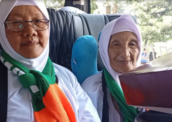 Jemah Haji Tertua Se Indonesia Berangkat Haji Bersama Ribuan Jemaah Lainnya