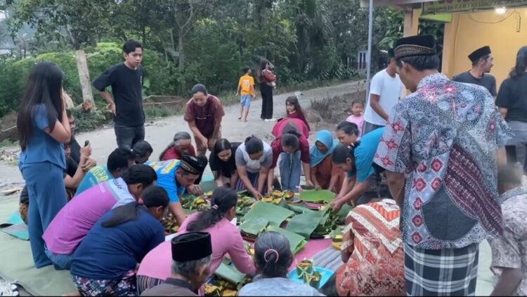 Menengok Tradisi Baritan di Lereng Kelud, Ritual Simbol Kerukunan Warga Kampung Baru Blitar