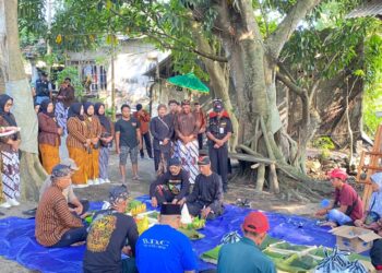 Grebeg Suro Pemdes Brenggolo Meriah, 11 Gunungan Hasil Bumi dan Ribuan Lengkong Warnai Tahun Baru Islam 1448 Hijriah