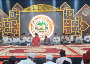 Ribuan Jemaah Padati Ponpes Al Falah Ploso Kediri, Peringati Haul Ke-34 Ulama Nyentrik Gus Miek