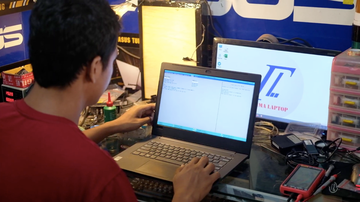 Pelaku Usaha menggunakan WiFi Zetta untuk operasional bisnis