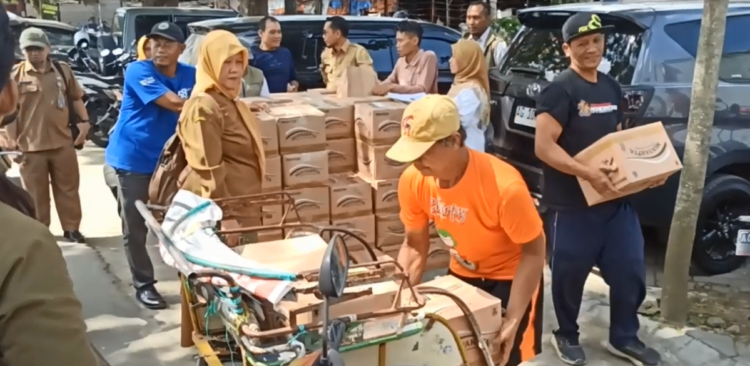 Bulog Pastikan Pasokan Minyakita di Trenggalek Aman, Wajibkan Pedagang Patuhi HET