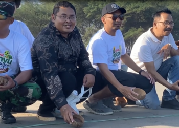 Festival Penyu Jolosutro 2026: Sinergi Lintas Sektor Lepasliarkan Ratusan Tukik di Pesisir Blitar