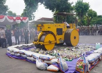 Pemkab Kediri Musnahkan Ribuan Rokok Ilegal Hasil Operasi Gabungan