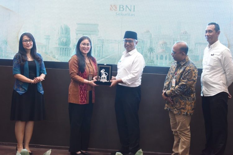 Gus Qowim Dukung Pendirian Galeri Investasi BEI untuk Tingkatkan Literasi Pasar Modal