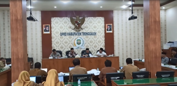 Revisi Perda Desa Trenggalek Tuntas, Kades Dua Periode Masih Bisa Nyalon Lagi