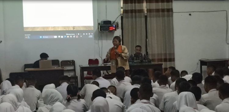 Tekan Penularan HIV pada Remaja, KPA Tulungagung Gencarkan Edukasi ke Sekolah