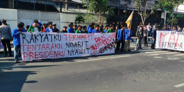 Demo di Depan Gedung DPRD, Mahasiswa Tuntut Evaluasi MBG hingga Sahkan UU Perampasan Aset Koruptor
