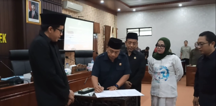 APBD 2025 Ditutup, DPRD Trenggalek Godok Relaksasi Pajak UMKM dan Penyesuaian Retribusi RS