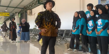 Unjuk Bakat di Stasiun Blitar, Belasan Siswa Disabilitas Ramaikan Hari Anak Nasional Bersama KAI