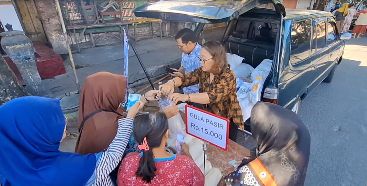 Harga Sembako Naik, Pemkot Kediri Gelar Pasar Murah, Warga Beli Wajib Pakai KTP