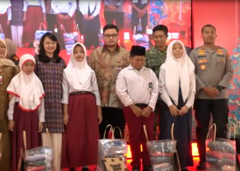 Kawal Program Sekolah Rakyat Gagasan Presiden, Bupati Kediri Tinjau MPLS Siswa Baru di Plosoklaten
