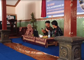 tinggalkan Cara Konvensional, Puluhan UMKM Karanganom Trenggalek Dilatih Pemasaran Digital oleh Mahasiswa UM