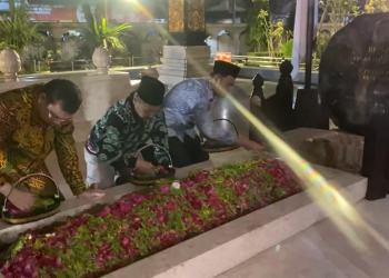 Peziarah Makin Khusyuk, Makam Bung Karno Kini Resmi Buka 24 Jam