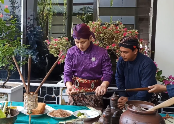 Menjelang Hari Jadi ke-832 Trenggalek, Puluhan Pusaka Hingga Gamelan Nyi Sekanti Di-jamas di Pendapa