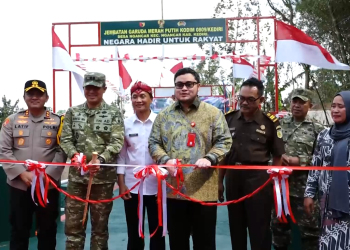 Resmikan Jembatan Garuda, Mas Dhito Siap Muluskan Akses Jalan Usaha Tani di Ngancar