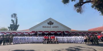 Kukuhkan Paskibraka Kabupaten Kediri, Mas Dhito Tegaskan Jadi Teladan dan Tekan Pernikahan Dini