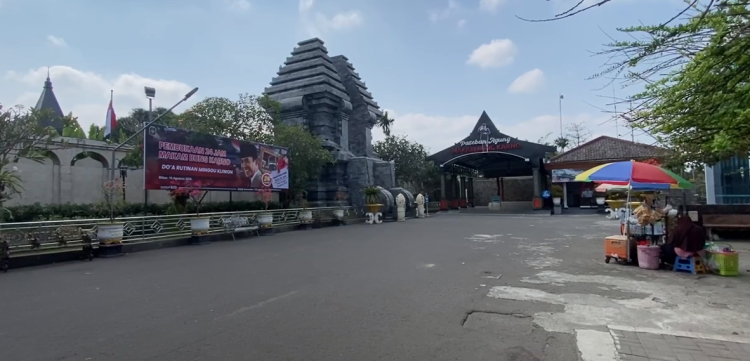 Makam Bung Karno Buka 24 Jam, Pedagang Justru Khawatir Dagangan Sepi