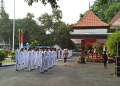 Tuntaskan Tugas Penurunan Bendera, Bupati Mas Ipin Titip Pesan Ini untuk Paskibraka Trenggalek