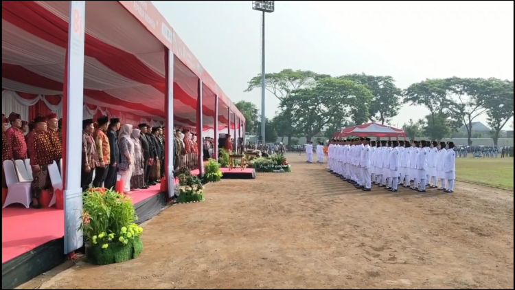Peringatan HUT ke-81 RI di Stadion Canda Bhirawa Pare, Mas Dhito Ajak Perkuat Persatuan dan Inklusivitas