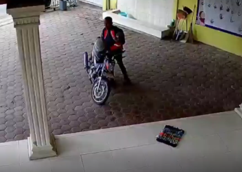 Terekam CCTV, Kotak Amal Masjid di Trenggalek Dibobol Maling,