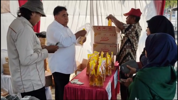 Pemkab Kediri Gelar Gerakan Pangan Murah, 4 Ton Beras SPHP Ludes Diserbu Warga