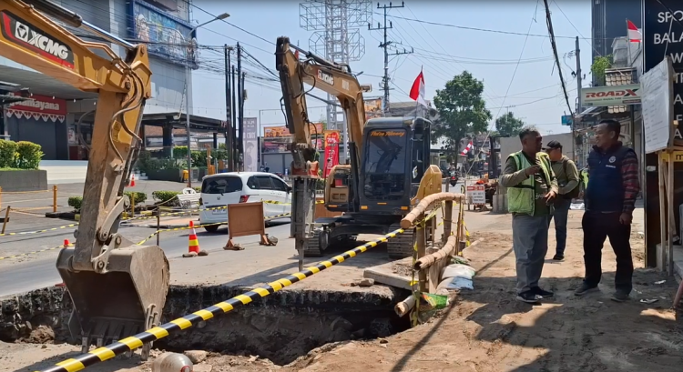 Imbas Perbaikan Drainase, Akses Jalan PB Sudirman Kediri Ditutup hingga 18 Agustus