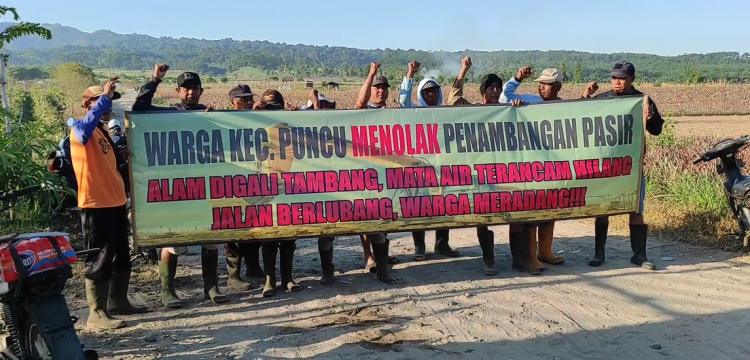 Krisis Air Bersih Mengancam, Warga Satak Kediri Tolak Aktivitas Tambang Pasir