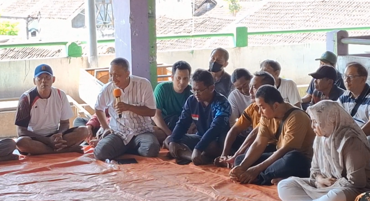 Mediasi Buntu, Pedagang Pasar Bandar Kediri Tolak Portal Digital dan Minta Setop Retribusi