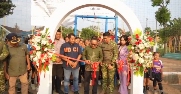 Cetak Bibit Unggul, Kodim 0809 Kediri Resmikan Arena Voli dan Pos Merah Putih di Desa Tales