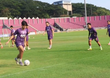 Ribuan Persikmania Geruduk Latihan Persik, Bakar Semangat Macan Putih Jelang Derby Jatim