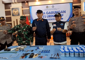 Razia Gabungan di Lapas Tulungagung, Silet Modifikasi hingga Paku Disita Petugas