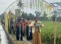 Ungkap Rasa Syukur Panen Melimpah, Petani di Blitar Gelar Tradisi Metik Massal