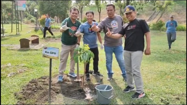 Aksi Bersih SLG, Pemkab Kediri Ajak Warga Kurangi Plastik Sekali Pakai