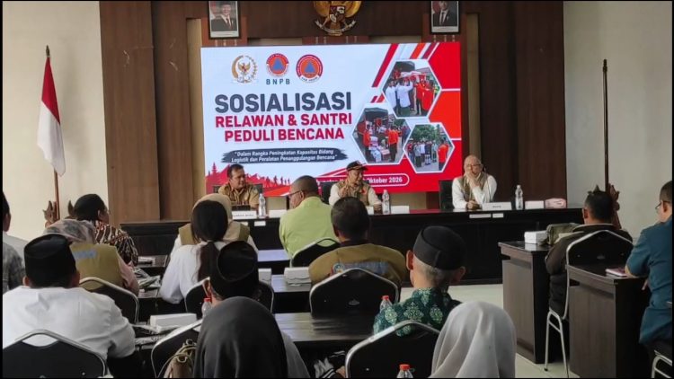 Siagakan Santri Tanggap Bencana, BPBD Kediri dan BNPB Gelar Pelatihan Evakuasi dan Logistik