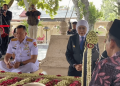 Menjemput Berkah di Bumi Bung Karno, Khofifah Ziarah ke Makam Proklamator Awali HUT Jatim
